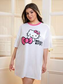 HELLO KITTY AND FRIENDS | SHEIN 大码休闲猫咪印花圆领落肩T恤，夏季