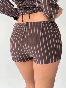 Aloruh 棕色条纹音乐节年轻女士休闲条纹超低腰迷你短裤 - 棕色 - 查看 2