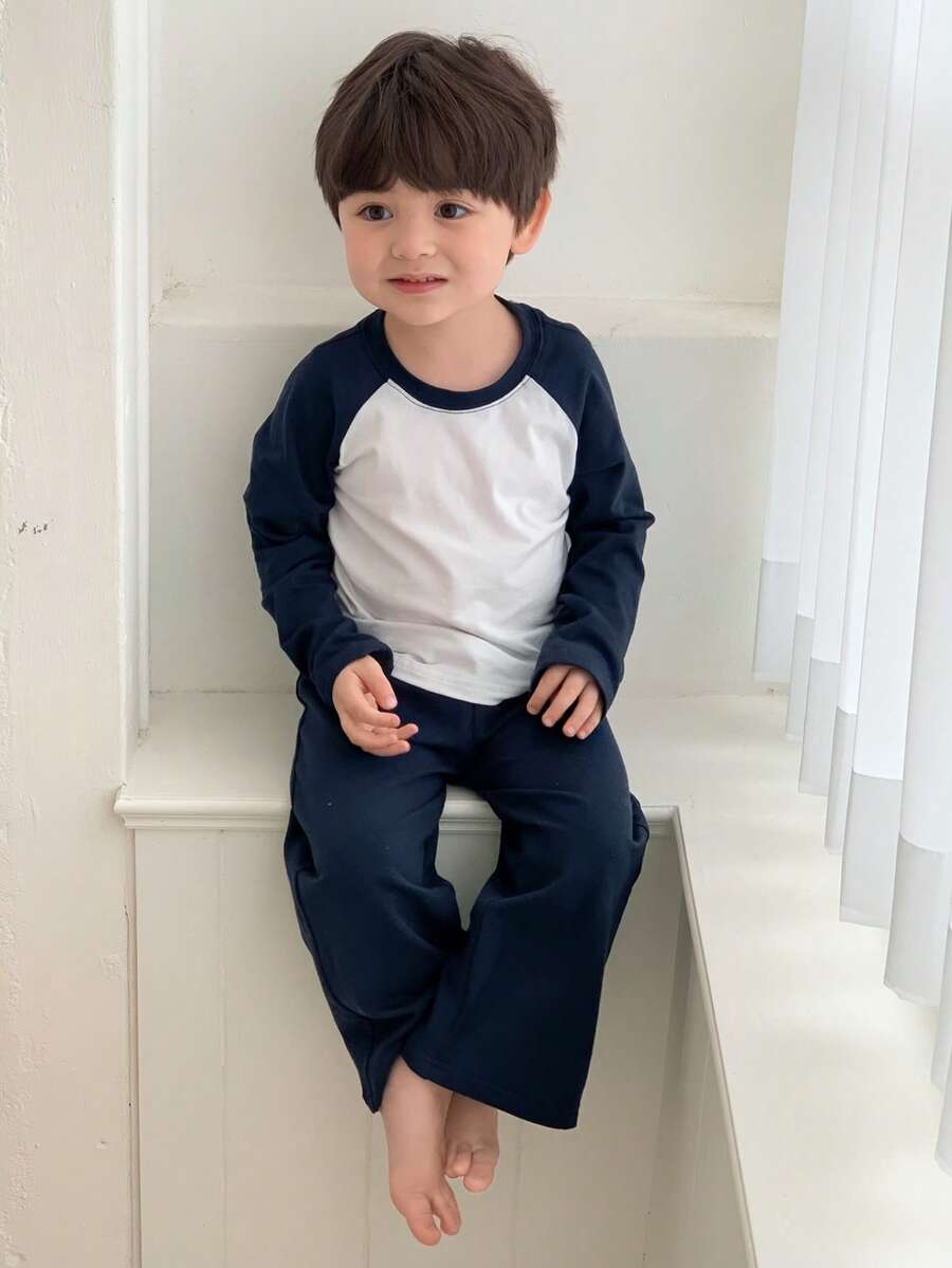 DAZY Bộ 2 món/Bộ áo thun cổ tròn màu tương phản thường ngày và quần nỉ ngủ cho bé trai - Màu xanh lam - Xem 1