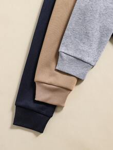SHEIN Explorewe 儿童三件套男童套装：时尚休闲简约保暖连帽卫衣和宽松运动裤，配有侧袋，适合通勤、圣诞节、万圣节、秋冬季等各种场合。 - 彩色 - 查看 7