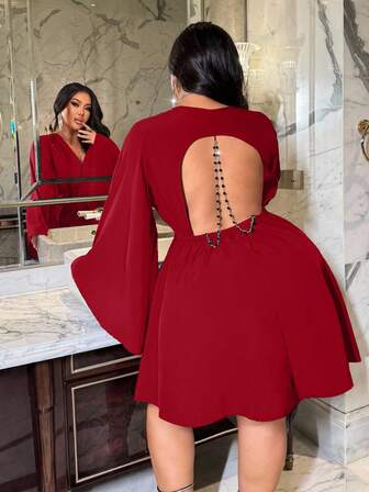 NU&NOW Plus Size Women V-Neck Backless Metal Chain Minimalist A-Line Sexy Elegant Commuter Dress, Autumn/Winter