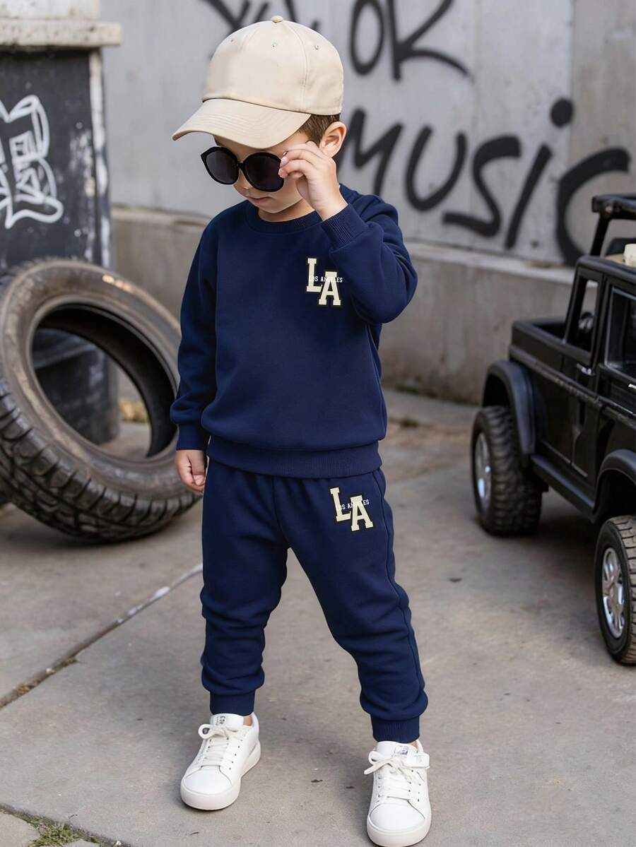 2 件套休闲舒适运动衫套装，字母印花长袖上衣，适合年轻男孩的服装，海军蓝圆领运动衫上衣和运动裤套装