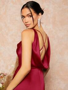 SHEIN Belle Váy phù dâu bằng vải satin xếp nếp chéo lưng xẻ đùi màu đỏ Burgundy - Màu Đỏ Sâu - Xem 4