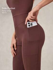 OutZeal 女式吸湿排汗速干U领后背交叉设计喇叭形运动连体裤日常休闲秋季 - 咖啡棕 - 查看 4