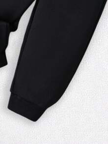 SHEIN 2件套男婴/男女通用婴儿6个月-3岁可爱图案黑色长袖圆领卫衣和裤子套装，适合秋冬季节，婴儿运动服套装，黑色运动套装，男婴冬季服装，男婴街头服饰，6个月-3岁 - 黑色 - 查看 4