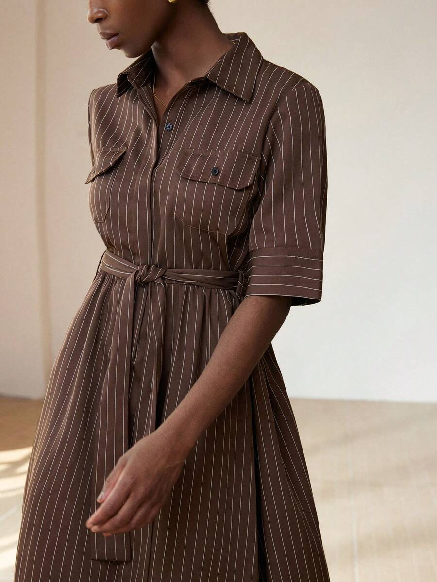 Aveloria Modichic 女式条纹翻领 V 领短袖通勤百搭腰系带衬衫连衣裙，秋冬 - 咖啡 - 查看 1