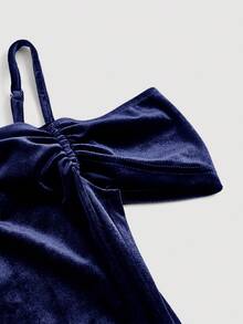 SHEIN 少女优雅纯色酒红色蓝丝绒露肩荷叶袖修身美人鱼连衣裙，圣诞节礼服，万圣节礼服，化装舞会礼服，蓝色连衣裙，仙女裙，圣诞派对礼服 - 藏蓝色 - 查看 4