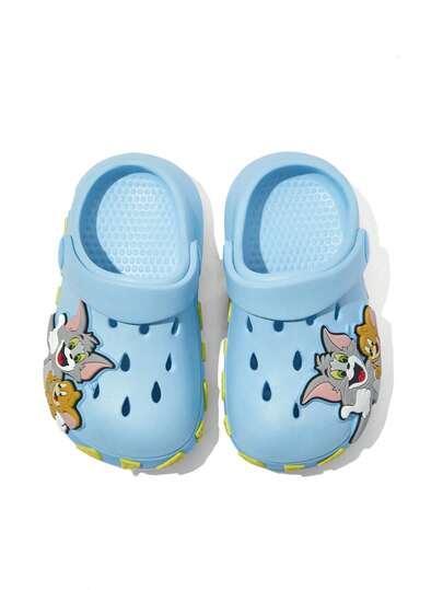 TOM & JERRY X SHEIN Süße Cartoon Katze blaue Jungen Kinder Gartenslippers, atmungsaktiv und schnelltrocknende Wasserschuhe für Kinder, leichtes und strapazierfähiges EVA-Material, unisex, geeignet für Zuhause, Badezimmer, Spielplatz, Schwimmbad, Strand und andere Orte zum Tragen, sowohl drinnen als auch draußen.