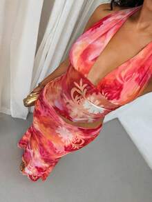 Glamine Conjunto de 2 piezas de verano para mujer, top corto con cuello de halter anudado y falda con volante asimétrico, con estampados de elementos de coral, rosa, océano y florales aleatorios, ropa de mujer de vuelta al colegio