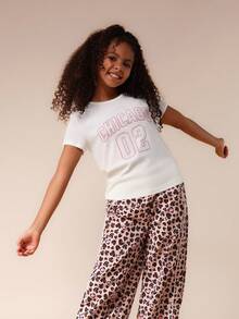 SUMWON Ribbed Chicago 02 Graphic Tee Short Sleeve Crew Neck Summer Casual Top - White - View 4