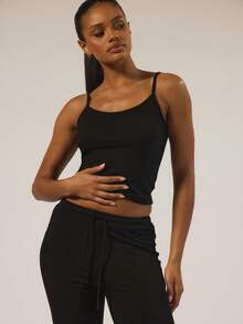 MUSERA ESSENTIALS 圆领修身莫代尔吊带背心和修身弹力腰喇叭裤多件套装，适合休闲、秋冬、春夏、度假等各种场合，舒适百搭，是春夏度假必备单品。 - 黑色 - 查看 2