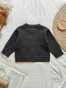 Vintaside Kids 婴幼儿男童可爱小熊刺绣纽扣针织开衫 - 深灰色 - 查看 2