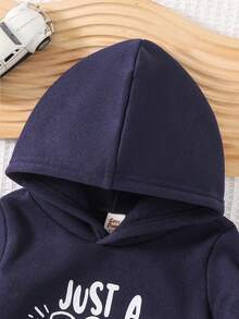 Cozy Pixies 2件套男婴字母印花柔软针织圆领长袖连帽衫和慢跑裤套装 - 藏蓝色 - 查看 4