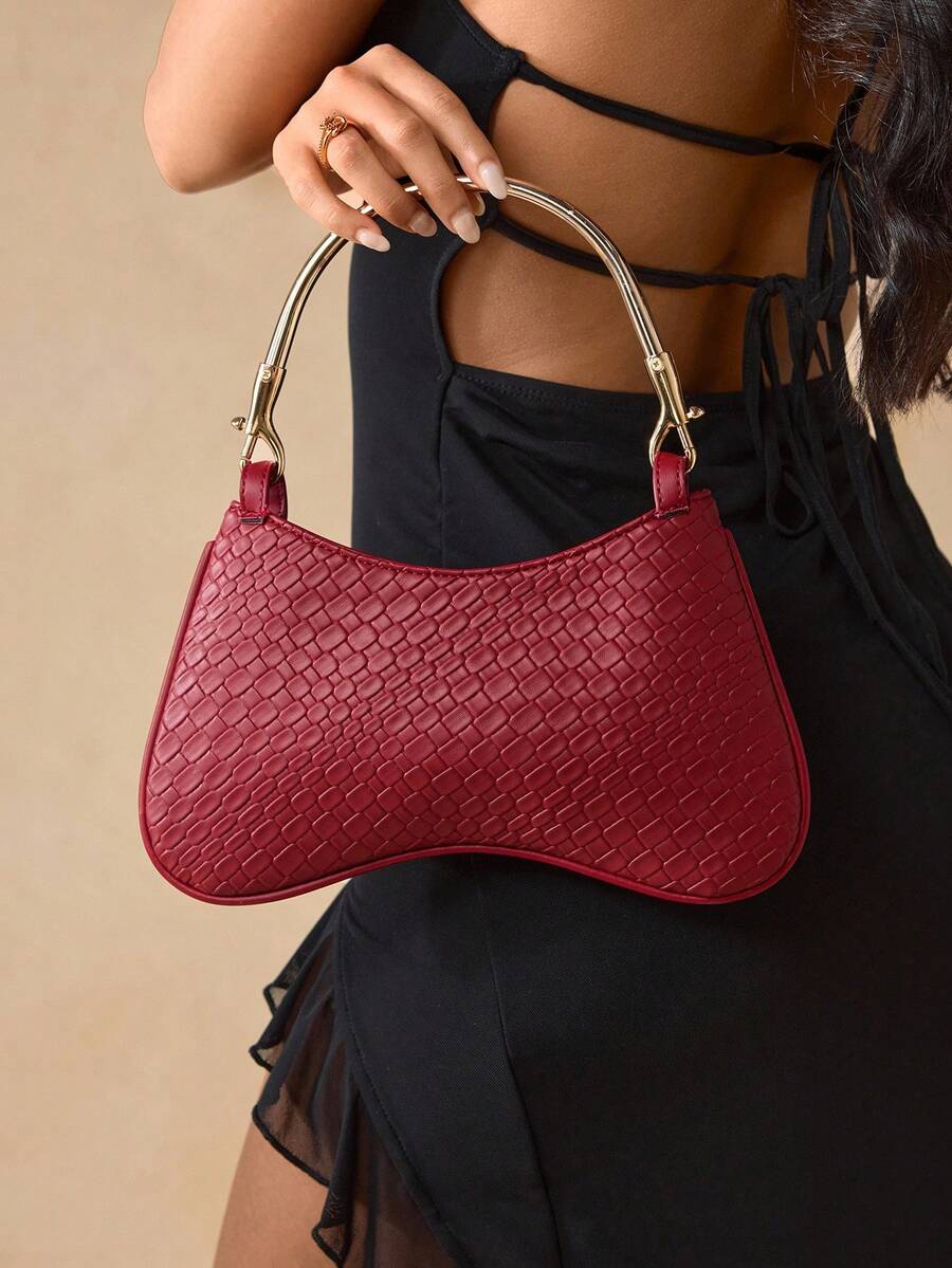 SHEIN SXY حقيبة يد للسيدات، لون أحمر، مصنوعة من جلد PU مزخرف بنسيج مبروز، مزينة بإبزيم معدني، حقيبة نسيجية، حقيبة كلاريت، أنيقة وبسيطة وشخصية وعملية، مناسبة للذهاب إلى العمل والمواعيد والتسوق وشرب الشاي بالعصر - عنابي اللون - مشاهدة 1