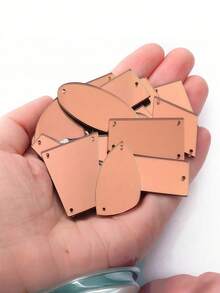 50 piezas de formas aleatorias con doble orificio, espejos acrílicos de colores múltiples para manualidades DIY, accesorios de moda, parches de lentejuelas - Multicolor - Ver 8