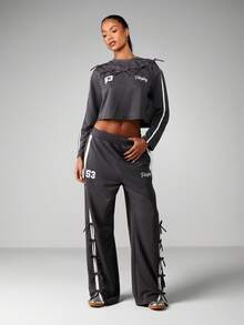 Missguided x Playboy Bow Detail Cropped Long Sleeve Pullover Sweatshirt With Tie Accents And Ribbed Neckline For Casual Comfort - Dark Grey - View 3