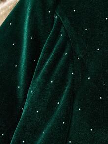 Sparklyn Tween Girls' Fashionable Minimalist Rhinestone Embellished Casual Everyday Dress, Christmas - Green - View 7