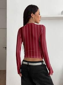 Coolane Áo thun nữ cổ chữ V phong cách đường phố Y2K có huy hiệu chữ cái tiếng Anh sọc và họa tiết in hip hop đường phố, thích hợp cho các buổi đi chơi, sang trọng - Nhiều màu - Xem 2
