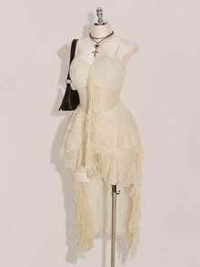 SHEIN ICON Robe nuisette à volants avec encolure en V noire, grande taille. Robe sexy à fines bretelles et ourlet à volants, style Y2K avec partie avant courte et dos long