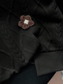 GlowEve Áo nỉ dài tay dáng rộng, cổ tròn, vai trễ, tay dài, họa tiết móc hoa 3D thời trang nữ - màu đen - Xem 6