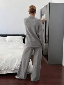 Livesso 女士秋季V领宽松上衣和休闲裤针织两件套 - 淺灰色 - 查看 2