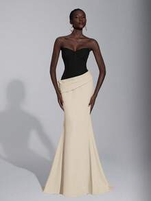 Elitara 优雅、浪漫、性感、简约、深紫红色、撞色粉色、斜纹面料、鱼尾下摆、拖尾、时尚、影响者、节日、度假、生日派对、婚礼活动、正式晚礼服 - 黑與白 - 查看 1