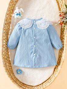 SHEIN 新生女宝宝蓝色泡泡长袖拼布白色蕾丝圆领连衣裙，简约温柔甜美可爱，适合户外玩耍和拍照