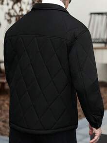 Manfinity CasualCool 男士休闲纯色绗缝纽扣长袖羽绒服，冬季黑色外套，适合日常休闲、周末旅行、户外活动、探险旅行、轻松的工作环境或半正式场合，也是送给男友/丈夫、周年纪念日或圣诞节的理想礼物。 - 黑色 - 查看 2