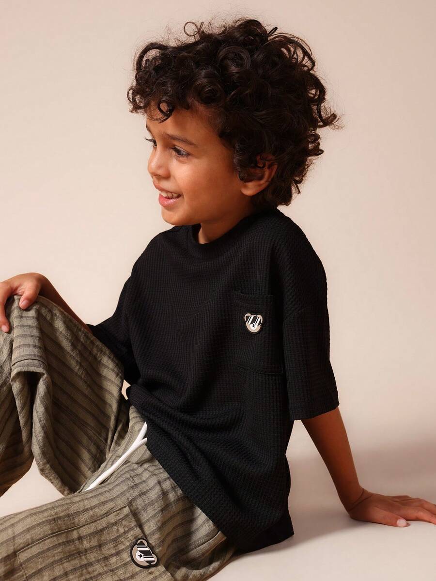SUMWON Boys Black Short Sleeve Crew Neck Bear Badge T-Shirt With Ribbed Texture Regular Fit Tee - Black - View 1