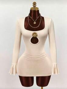 INAWLY Váy ngắn buộc dây hở lưng gợi cảm có viền xếp nếp hoa kim loại tay dài dành cho nữ - Màu be - Xem 1