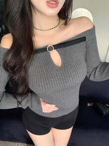 DAZY Casual Fashion PU Leather Strap Metal Buckle Decor Hollow Out Off Shoulder Knit Crop Top, Suitable For Spring, Autumn, New Year, Christmas Party