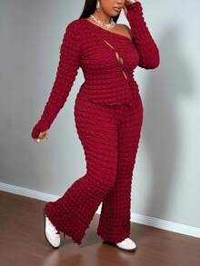 Slaydiva Party Exclusive 2025 New Preppy Style Autumn/Winter New Women's Plus Size Cold-Shoulder Asymmetric Hollow Long Sleeve Top + Bodycon Flare Pants Outfit, Suitable For Party, Outing, Sexy, Date, Bar, Fashion