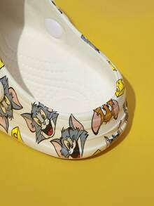 TOM & JERRY X SHEIN Cute Cartoon White Children's Slip-On Garden Clogs Toddlers & Kids Non-Slip Breathable Quick-Drying Water Shoes, Lightweight And Durable EVA Material, Unisex For Boys Girls In The House, Bthroom, Playground, Swimming Pool, Beach Shower Slides Slippers Sandals Indoor Outdoor,Cat - White - View 8