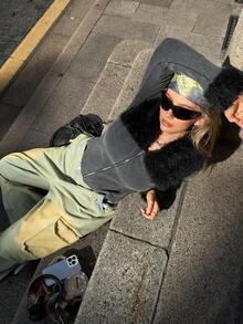 Muchica Plus Size Women's Black Textured Snow Flake Design High Collar Casual T-Shirt, Suitable For Outdoor Leisure Designs Of Oversized Clothing Using Water Washing Technology. A Cozy And Stylish Oversized Cardigan For Curvy Ladies, And An Oversized Casual Coat For Women. Cool Fur Collar