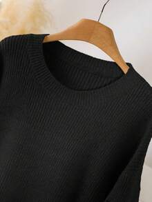 CosyJoli Plus Size Casual Round Neck Fitted Embroidered Floral Pullover Sweater/Winter