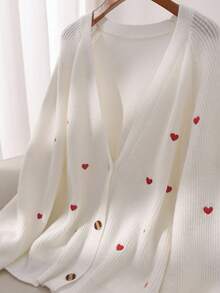CosyJoli 大码女式秋冬长袖心形刺绣开衫 - 米色 - 查看 4