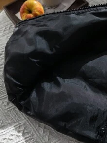 SHEIN Black Solid Color Casual Warm Thick Vest Jacket For Young Girls And Girls, Suitable For Autumn And Winter Wear. Matching Parent-Child Vest Jacket, Thick Jacket, Fashionable And Cutting-Edge Design, Suitable For Both Indoor And Outdoor Wear. Simple Style, Suitable For Everyday Wear, Sports, Play, Parties, Photo Shoots, Vacations, And Holidays.