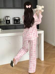 SHEIN Teen Girls 2pcs Valentine's Day Pajama Set, Pink Cute Bow Plaid Pattern Pocket Lapel Long Sleeve Top And Straight Leg Loose Casual Pants Pj Set Pink Plaid Pajama Set Cute Pj Set Cute Pajama Set - Pink - View 2