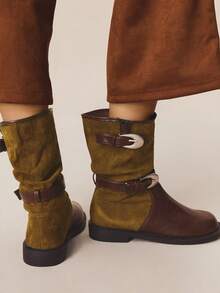 Styleloop 复古褶饰扣黑色绒面中筒靴、骑士靴、叠跟平底厚底马靴、万圣节派对鲨鱼靴、棕色靴子、西部靴、核心 - 棕色 - 查看 2