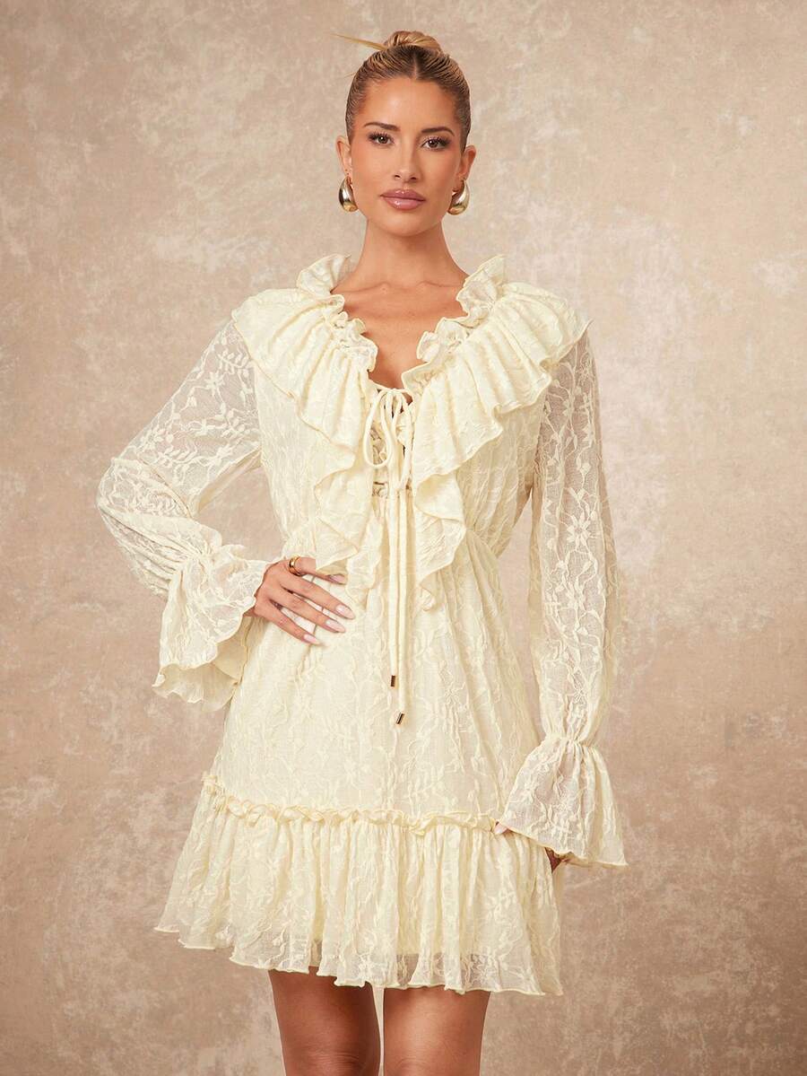 Lumalex 女士V领浅黄色喇叭袖优雅蕾丝荷叶边连衣裙，优雅奢华纯色浅杏色蕾丝V领荷叶边系带腰部荷叶边拼接喇叭袖短款连衣裙，适合春季、春秋季、情人节、节日、假期等特殊场合穿着，也适合派对、春季等正式场合，以及情人节、节日、假期等特殊场合，例如派对、正式场合、魅力优雅场合、新款女装、奢华连衣裙、新年晚宴、舞会、聚会、宴会、节日派对、锐舞派对、节日、郊游、度假、户外、婚礼、宴会、圣诞节、新年等各种场合。