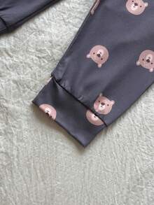 Vintaside Kids 女婴秋冬毛绒可爱熊刺绣圆领长袖卫衣搭配简约休闲熊数码印花裤套装，适合露营和居家穿着 - 棕色 - 查看 3