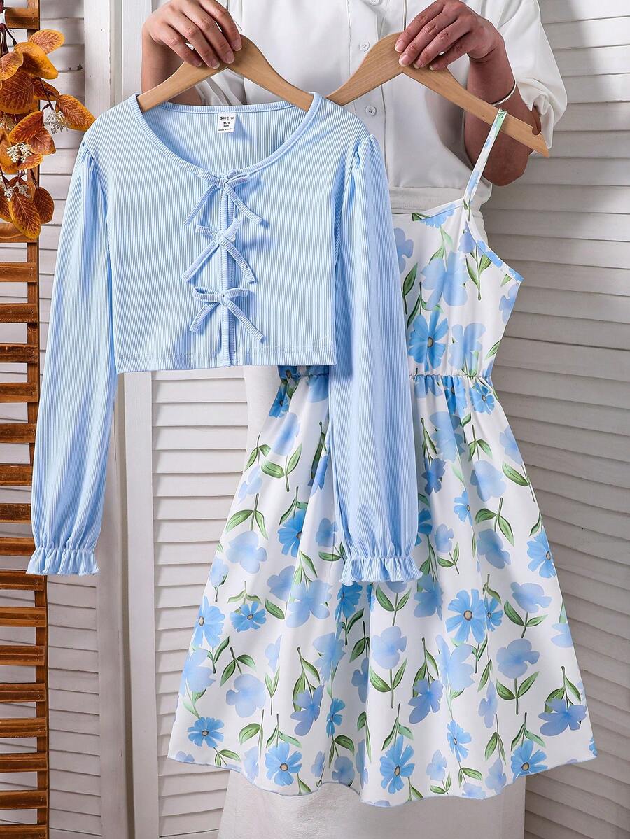 SHEIN Vintaside Kids 2 件套女童休闲罗纹针织开衫,蝴蝶结装饰和简约印花吊带裙,春秋 - 淺藍色 - 查看 1