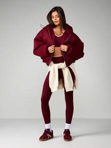 MISSGUIDED 超大号连帽拉链羽绒服，适合寒冷天气和圣诞节穿着 - 酒紅色 - 查看 3