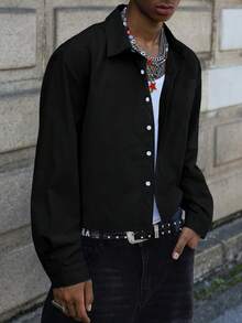 PAVTROS 年轻男士街头风格百搭单品：纯色短袖衬衫，适合街头穿着、日常休闲、周末出游、音乐节、社交聚会等场合。这款衬衫是男士衣橱中必备的百搭单品，是送给男朋友或老公的绝佳礼物。 - 黑色 - 查看 5