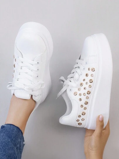 Tenis casuales de mujer, tipo choclo, tipo SamBa, tenis planos ,tenis cómodos, tenis suela baja, tenis de moda, tenis casuales, tenis informales, zapatos informales, tenis ligeros.