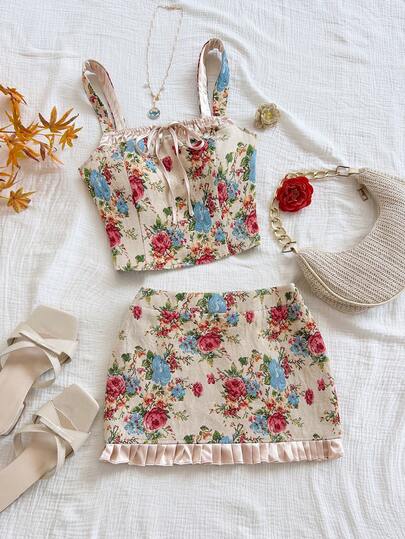 Soleia New Casual Vacation Western Beach Wedding Guest Attire Graduation Brunch Women's Outfit, Suitable For St. Patrick's Day, Spring Break, Easter, Music Festivals, Elegant Bohemian Tropical Vintage Palace Pleated Backless Design Women 2 Pieces Set