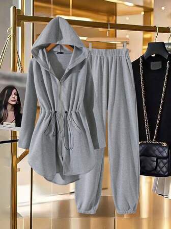 Regalyn Conjunto informal de 2 piezas de talla grande para mujer, con sudadera con capucha de manga larga y cremallera delantera, y pantalones con cordón en la cintura, en unicolor