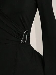 SHEIN ICON 大码黑色 Y2K 交叉领口金属扣装饰长袖连衣裙 - 黑色 - 查看 8