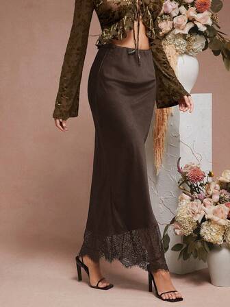 L'Amorae 纯色缎面蕾丝下摆细节低腰中长裙