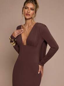 SHEIN BAE 纯色露背 V 领长袖美人鱼长裙，适合鸡尾酒会、浪漫约会、秋冬分层穿着、派对、正式聚会、万圣节、圣诞节 - 棕色 - 查看 6